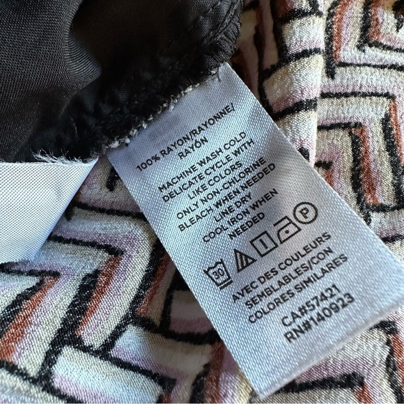 Loft | Chevron Print Drawstring Elastic Waist Rayon Shorts Size Small - Picture 5 of 5